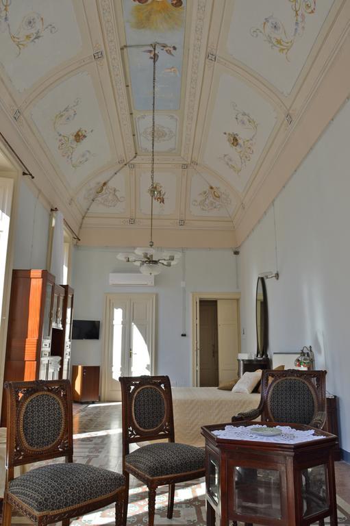 Palazzo Vallebona Галиполи Екстериор снимка