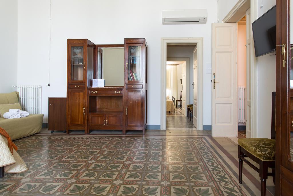 Palazzo Vallebona Галиполи Екстериор снимка