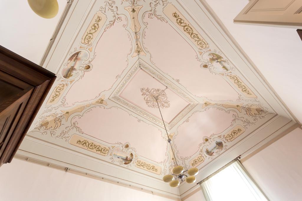 Palazzo Vallebona Галиполи Екстериор снимка