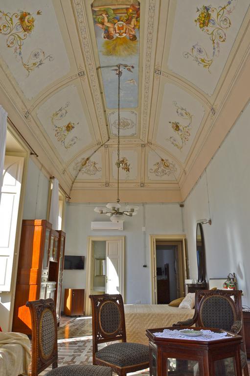 Palazzo Vallebona Галиполи Екстериор снимка