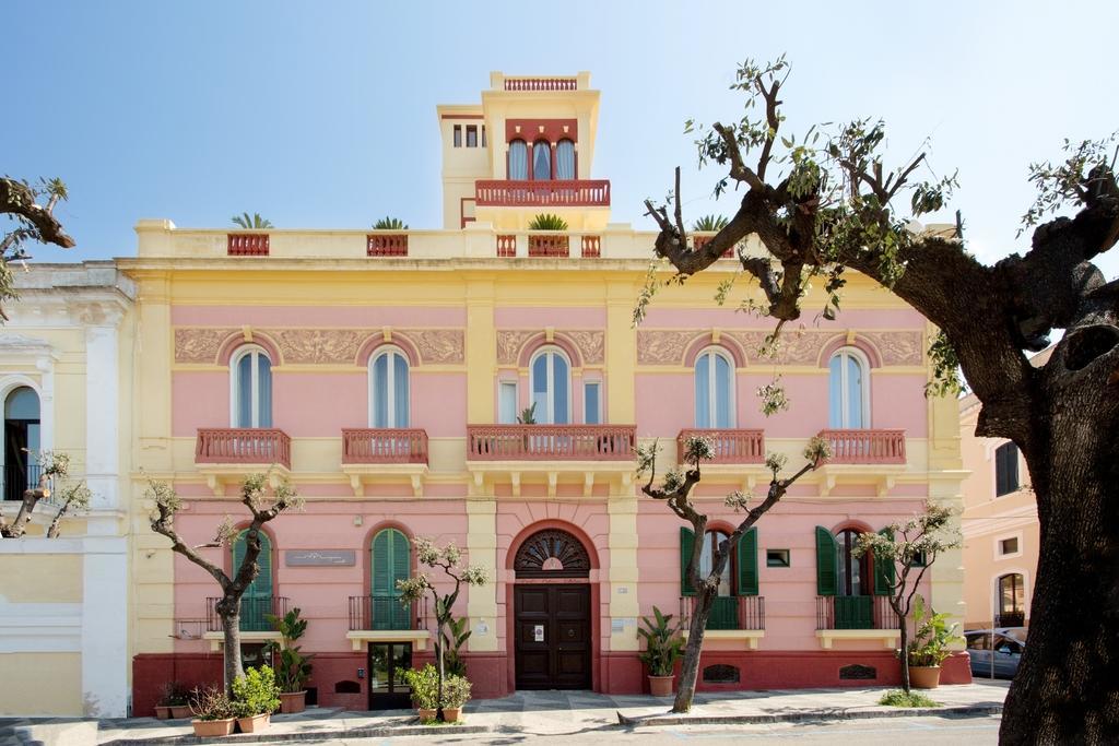 Palazzo Vallebona Галиполи Екстериор снимка